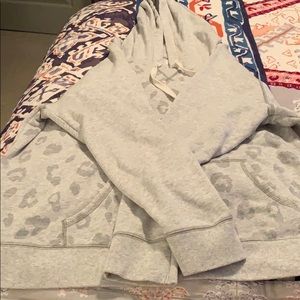 Cheetah print grey soft sweatshirt